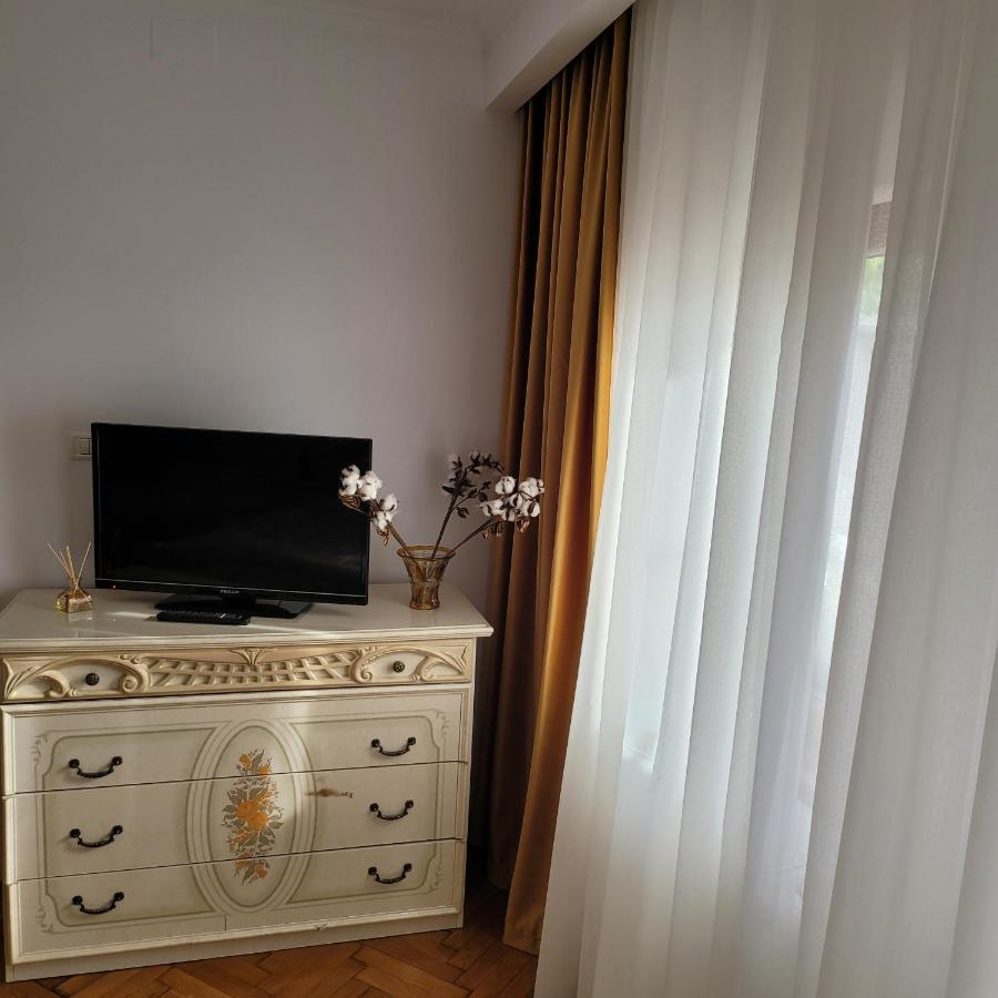 Apartament Individual La Casa Parter Apartment Тимишоара Екстериор снимка